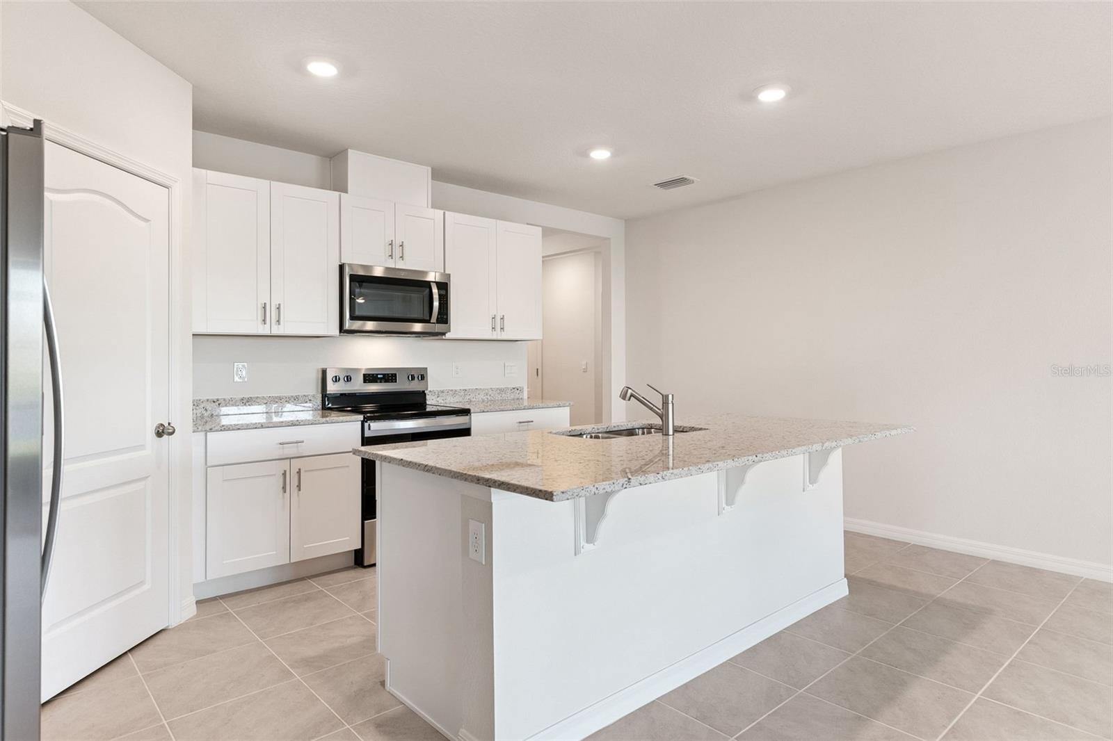 Image 8 of 35 For 2270 Lake Preserve Circle