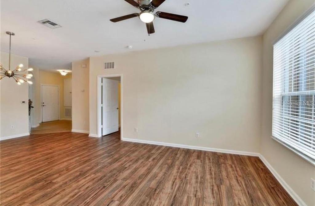 Image 6 of 19 For 6434 Cava Alta Drive 209