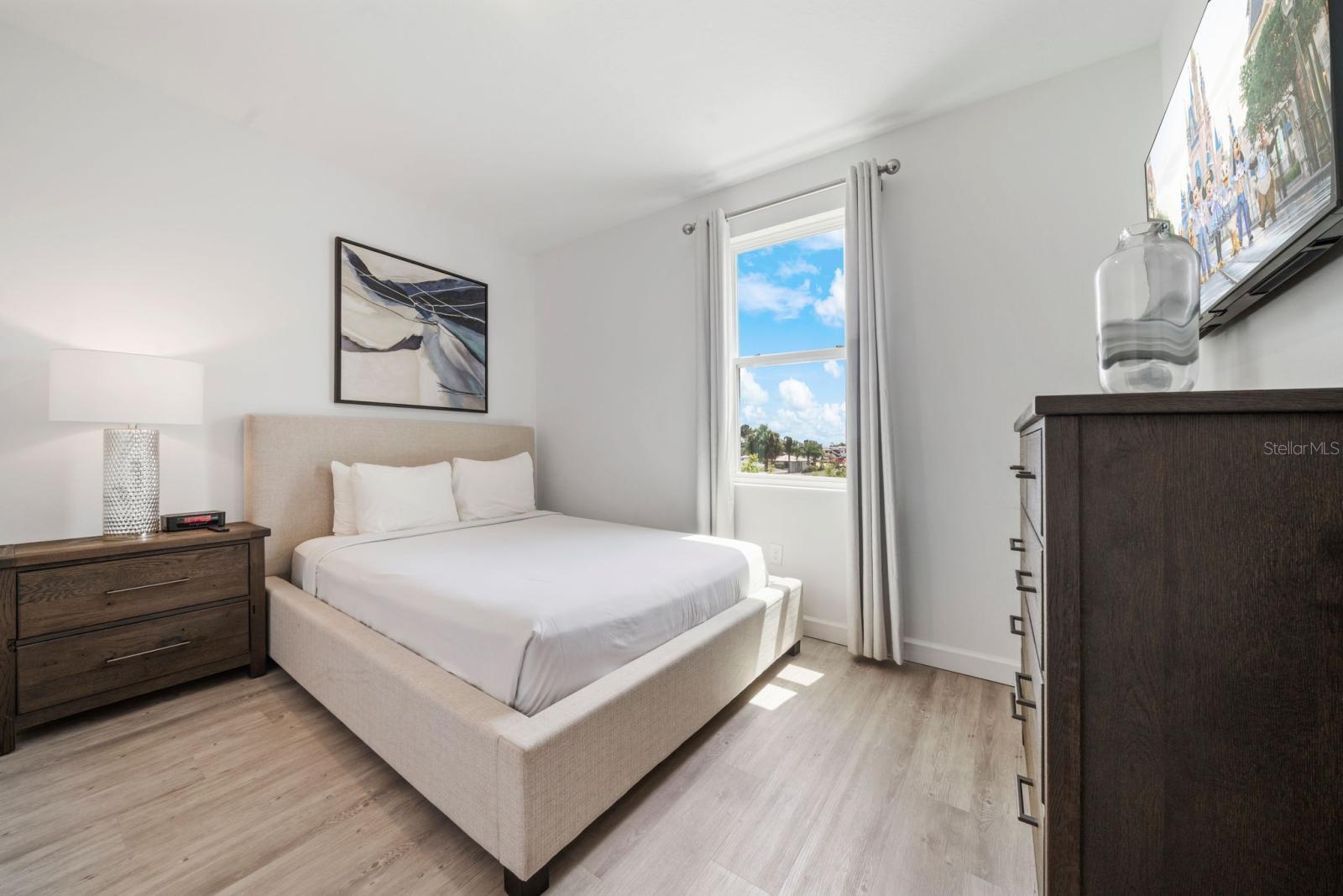 Image 20 of 28 For 384 Famagusta Drive