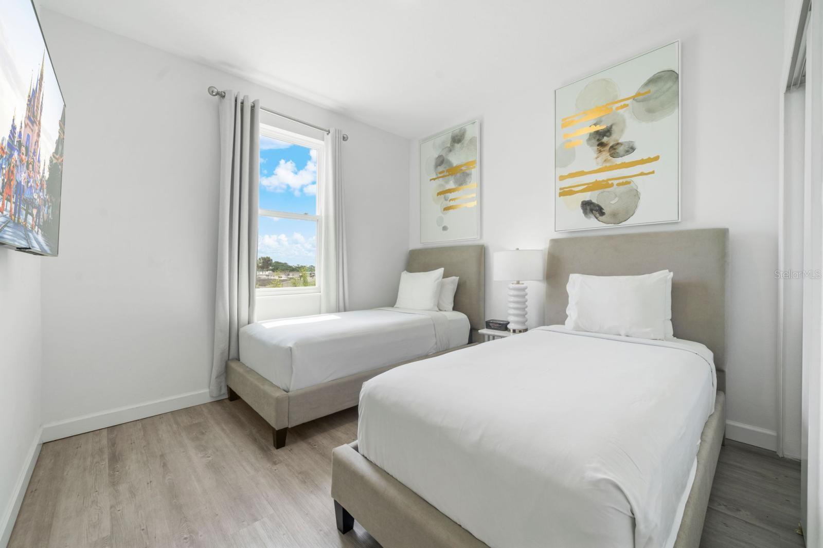 Image 21 of 28 For 384 Famagusta Drive