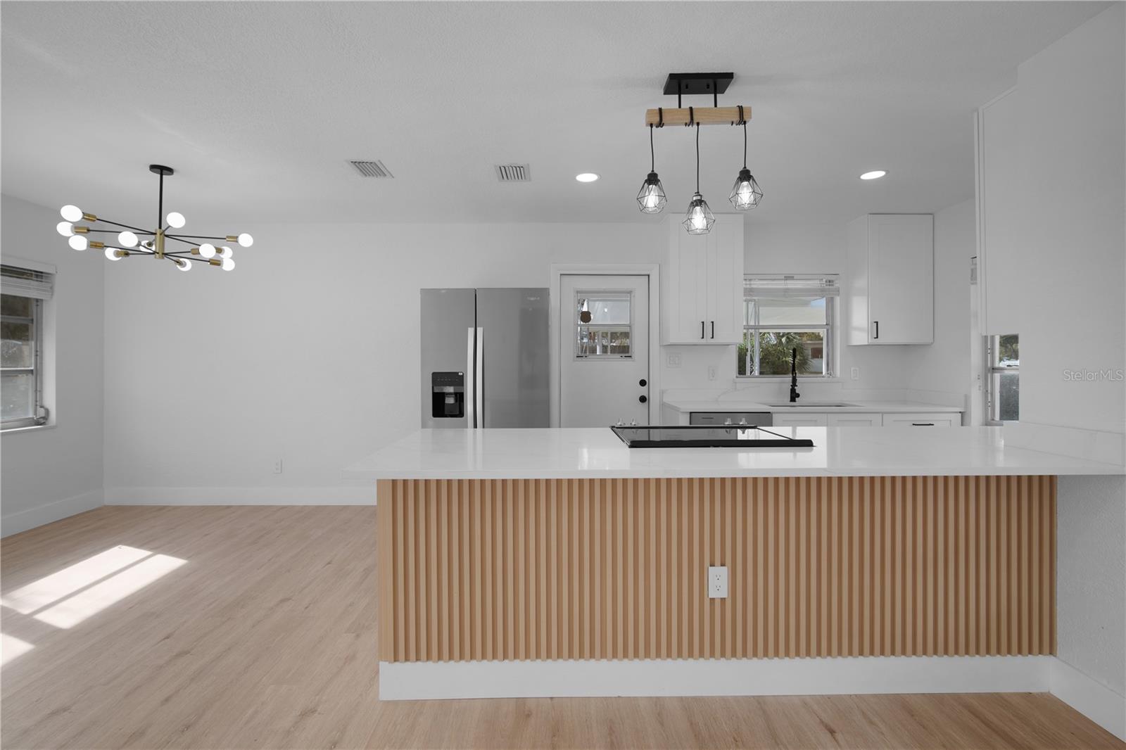 Image 10 of 47 For 209 Satsuma Drive