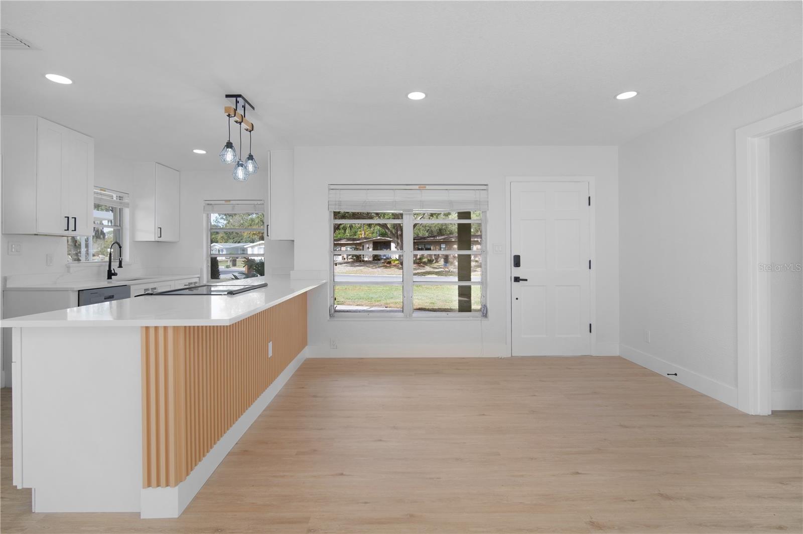 Image 23 of 47 For 209 Satsuma Drive