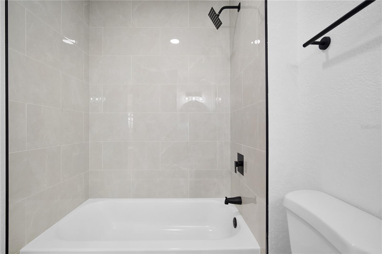 Image 26 of 47 For 209 Satsuma Drive