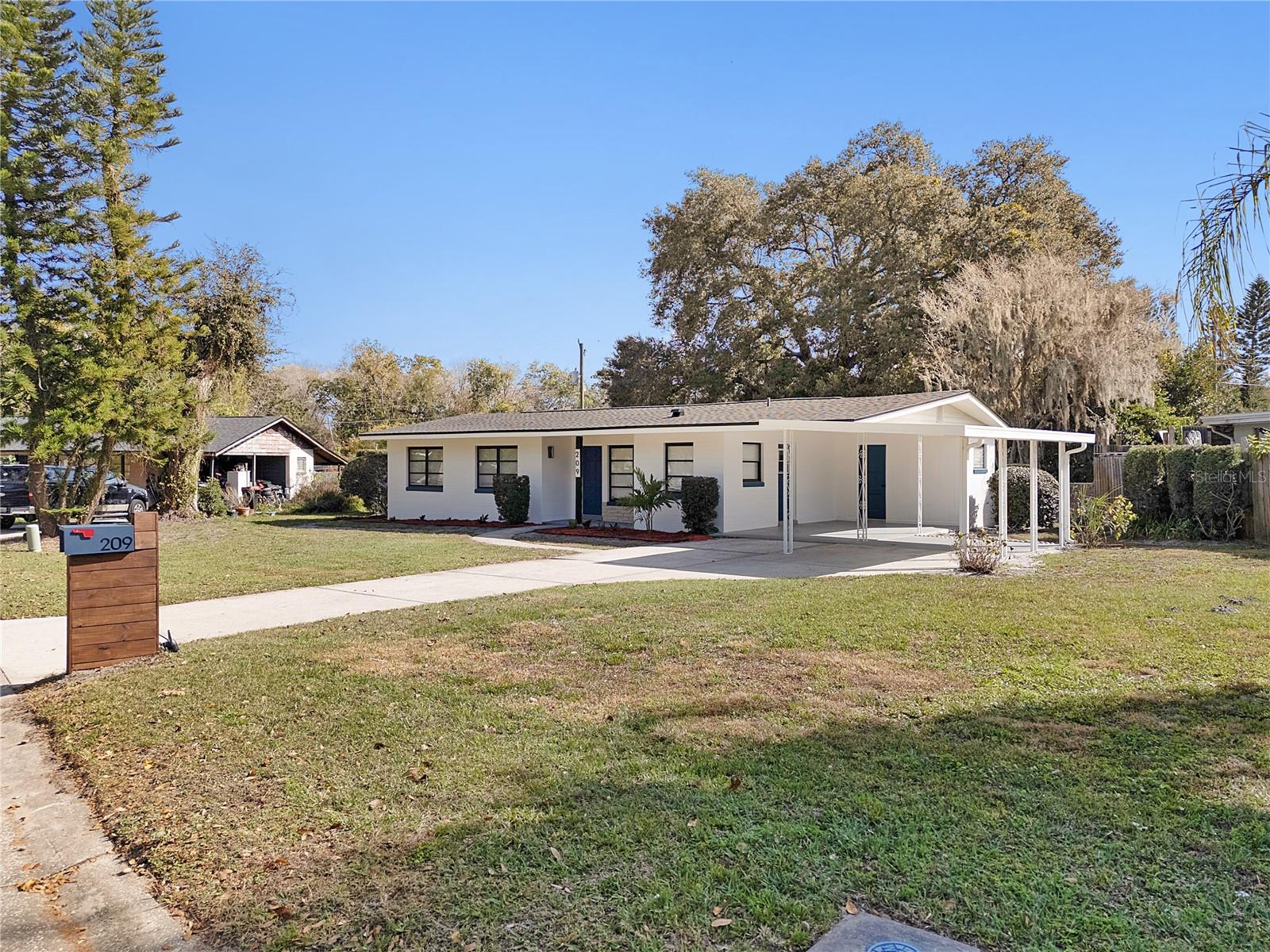 Image 3 of 47 For 209 Satsuma Drive