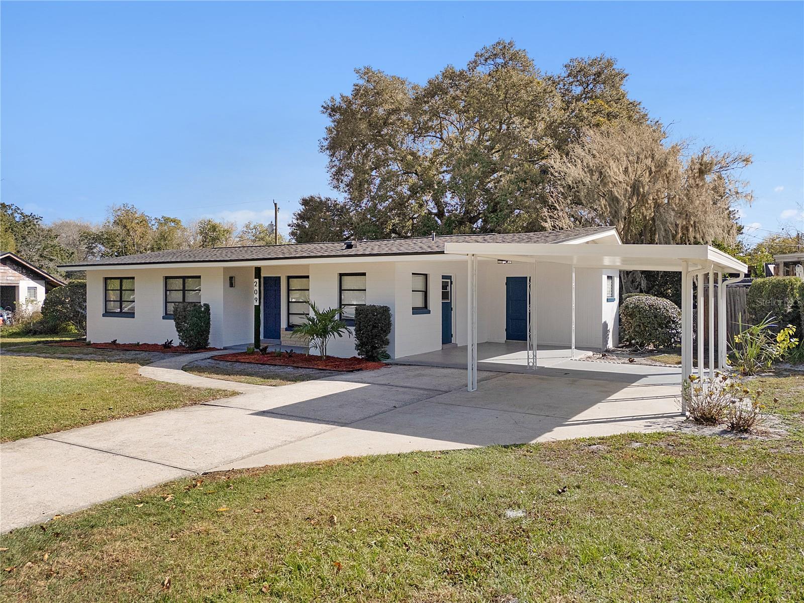 Image 4 of 47 For 209 Satsuma Drive