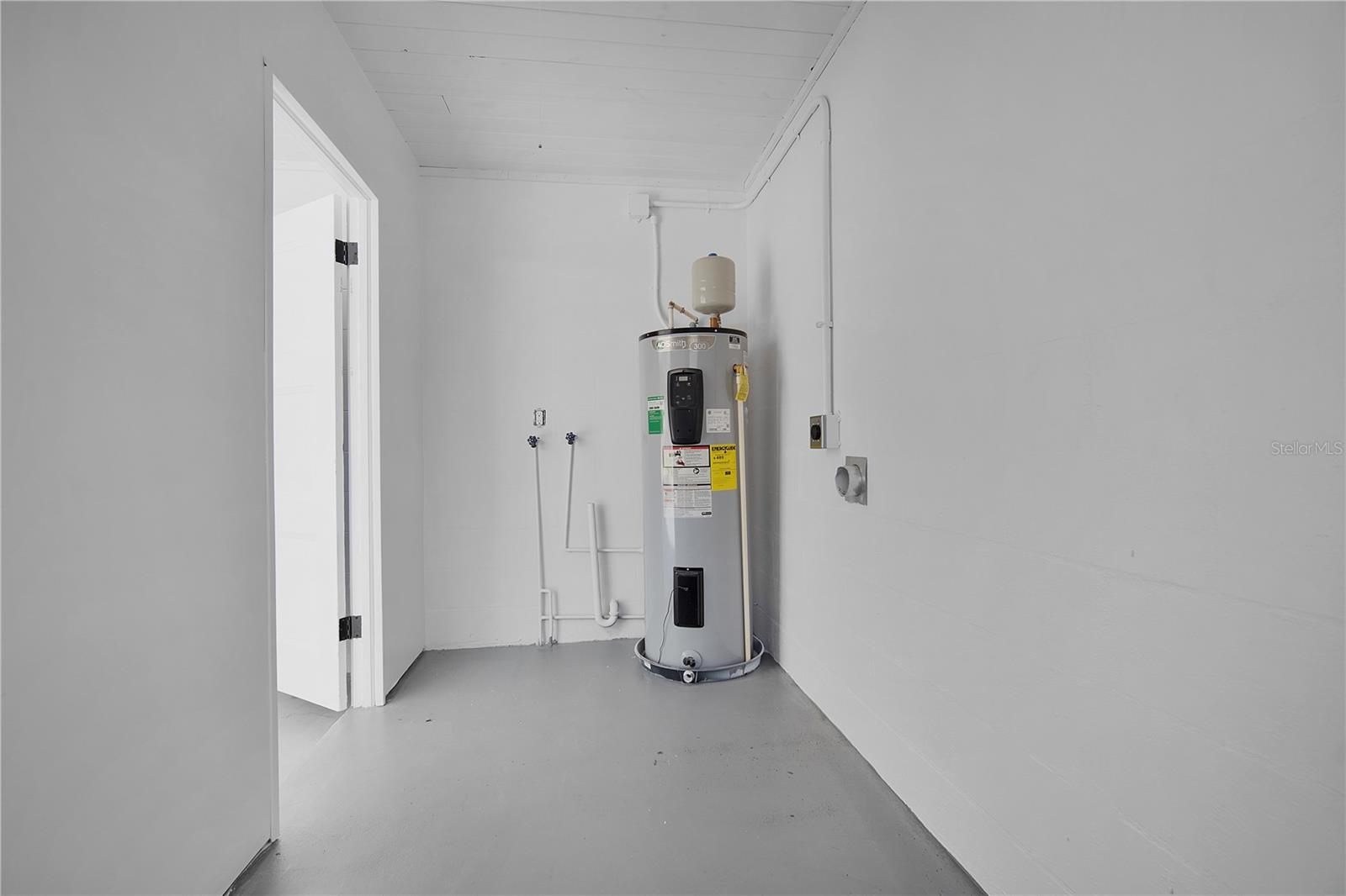 Image 42 of 47 For 209 Satsuma Drive