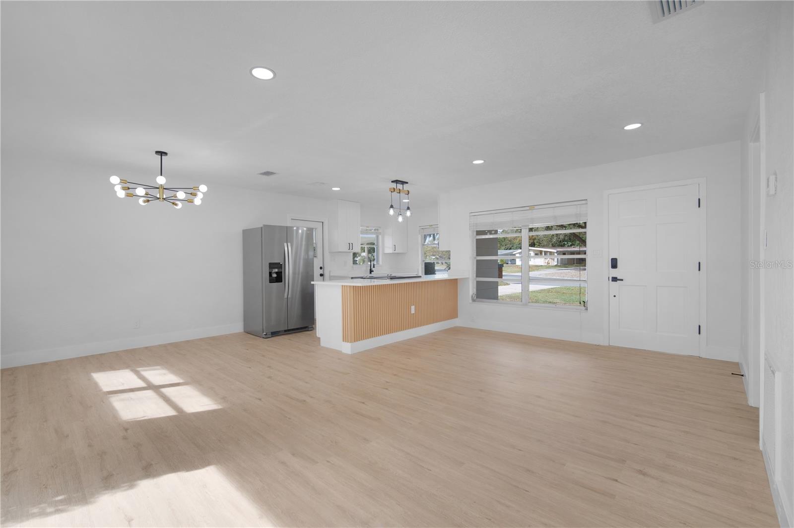 Image 9 of 47 For 209 Satsuma Drive