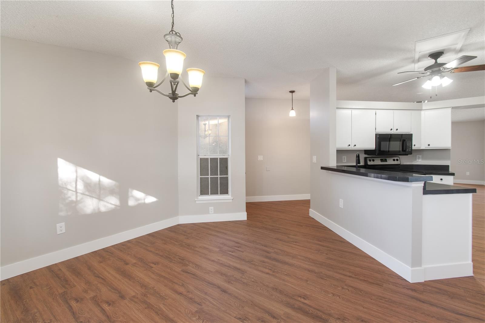 Image 4 of 26 For 304 Cello Circle