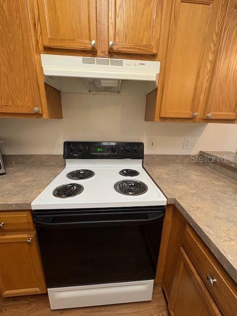 Image 26 of 71 For 3543 30th Way 110