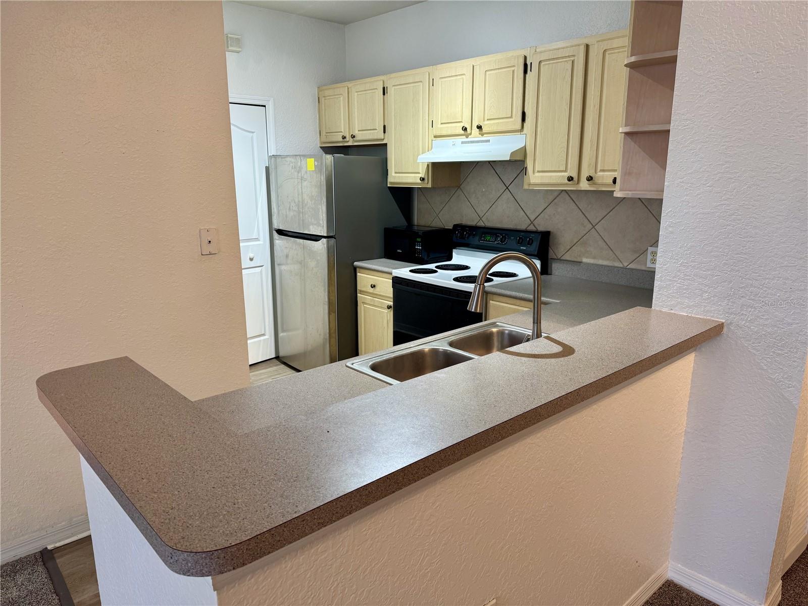 Image 7 of 21 For 1225 Lake Shadow Circle 14305