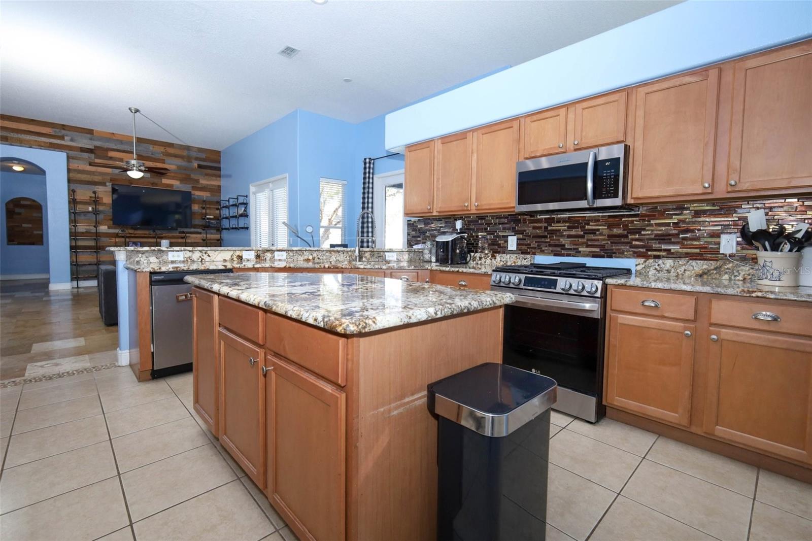 Image 14 of 43 For 1620 Parkglen Circle