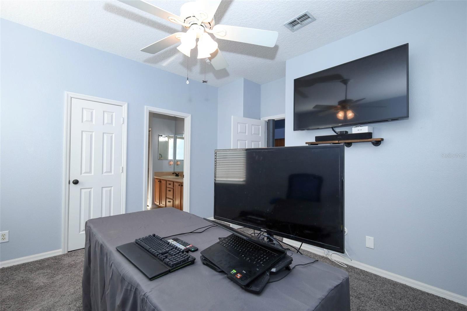 Image 29 of 43 For 1620 Parkglen Circle