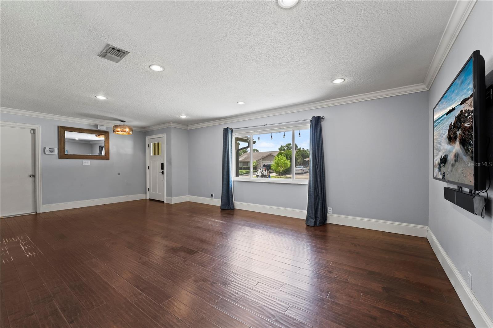 Image 8 of 31 For 8007 Cote Court