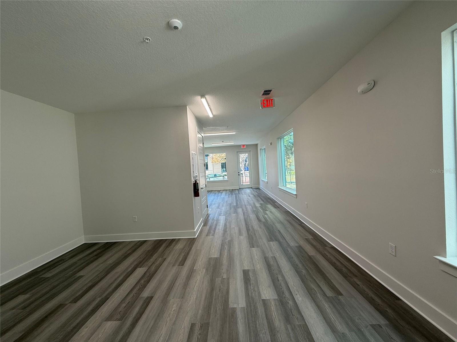 Image 7 of 10 For 917 City Walk Lane