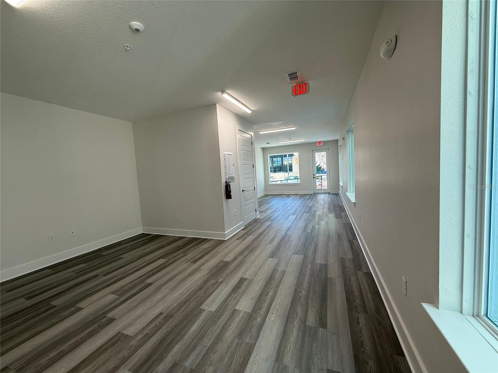 Image 9 of 10 For 917 City Walk Lane