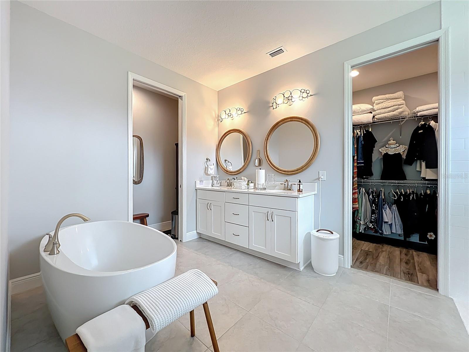 Image 36 of 66 For 10224 Bay Lake Road