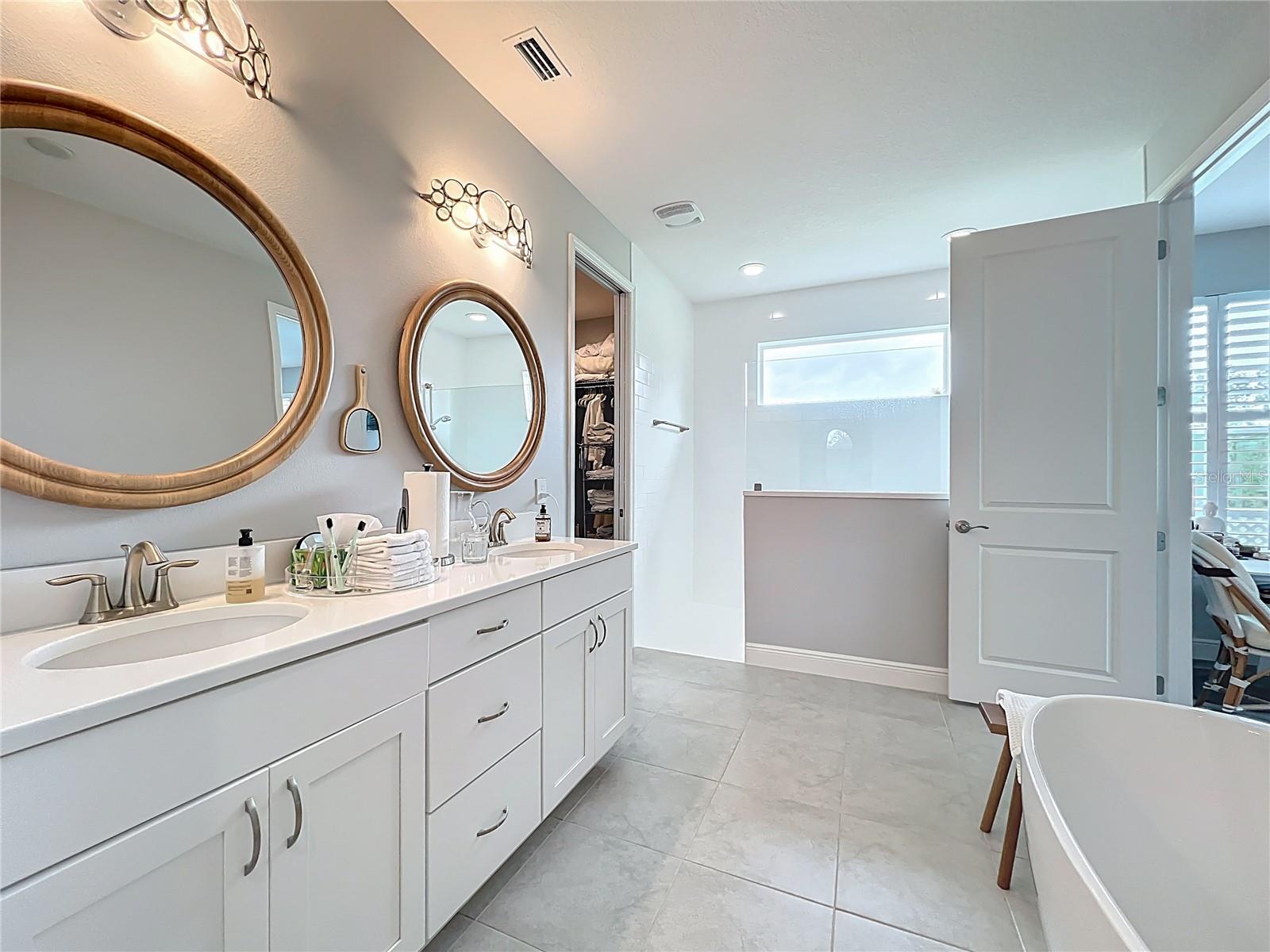 Image 42 of 66 For 10224 Bay Lake Road