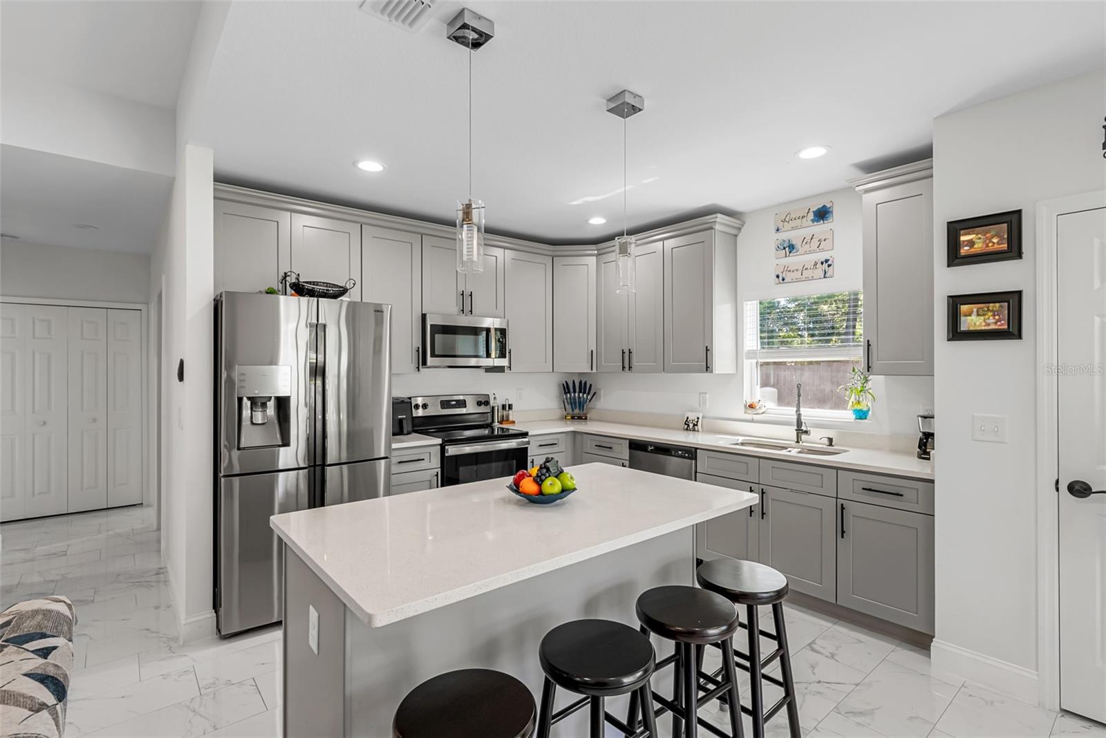 Image 10 of 38 For 675 Cedar Avenue