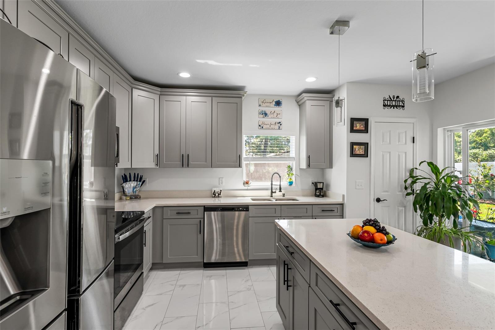 Image 12 of 38 For 675 Cedar Avenue