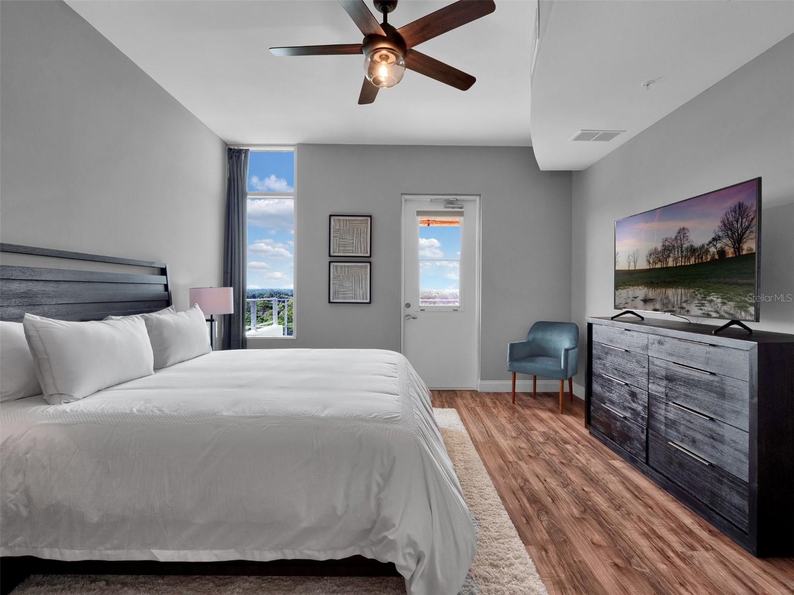 Image 22 of 65 For 525 Jackson Street