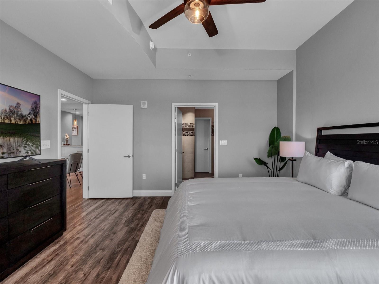 Image 24 of 65 For 525 Jackson Street