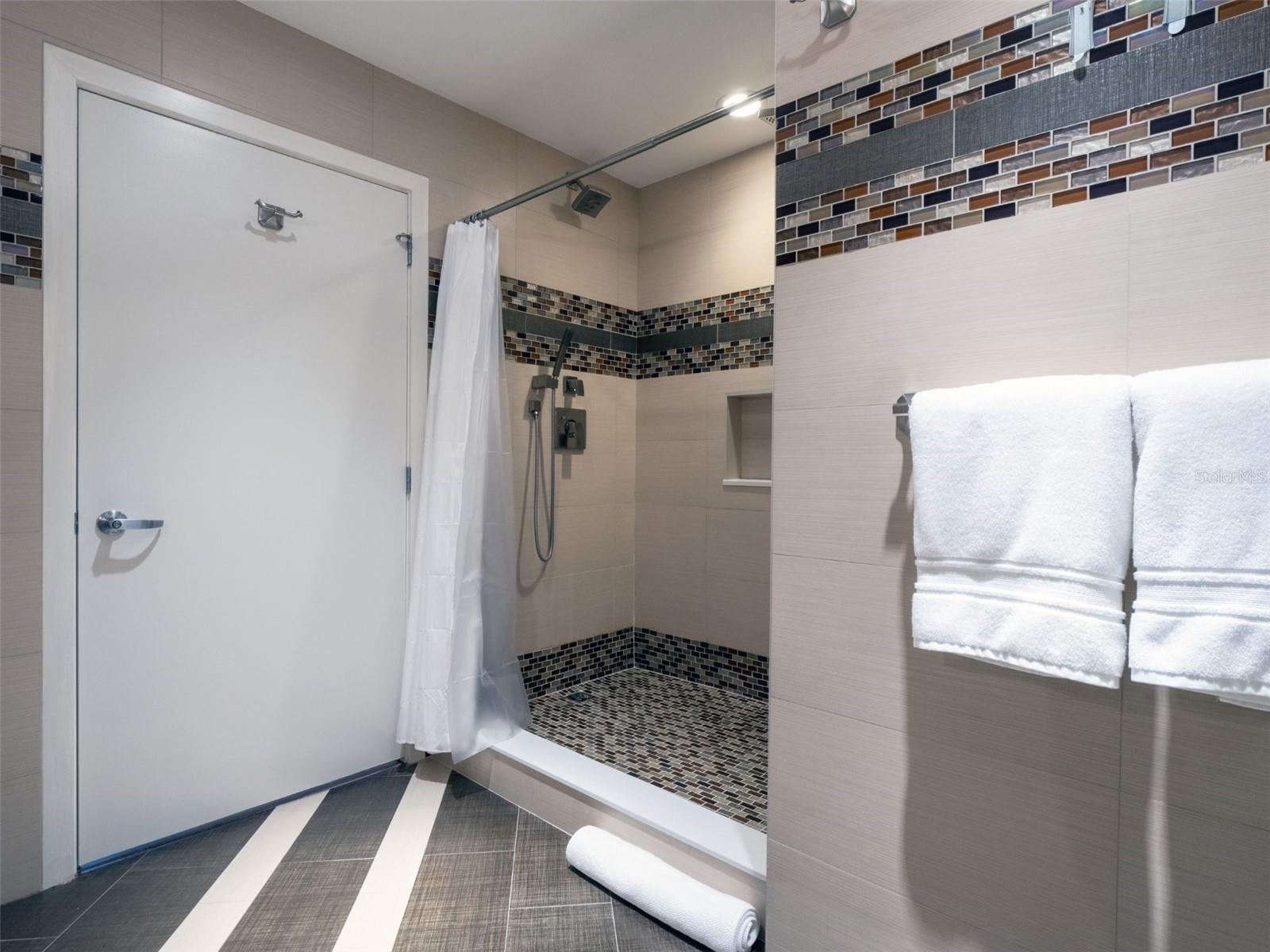 Image 31 of 65 For 525 Jackson Street