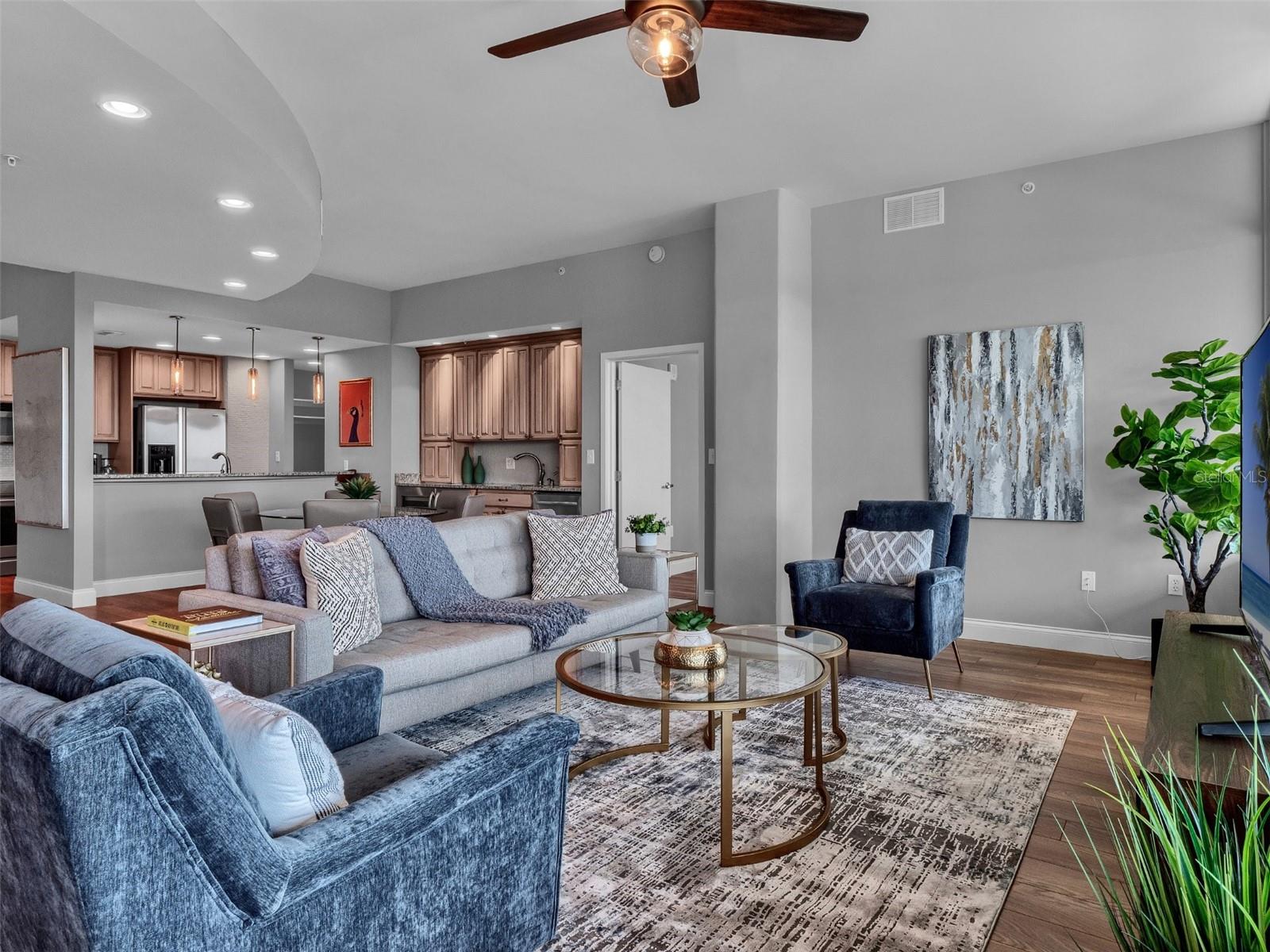 Image 35 of 65 For 525 Jackson Street