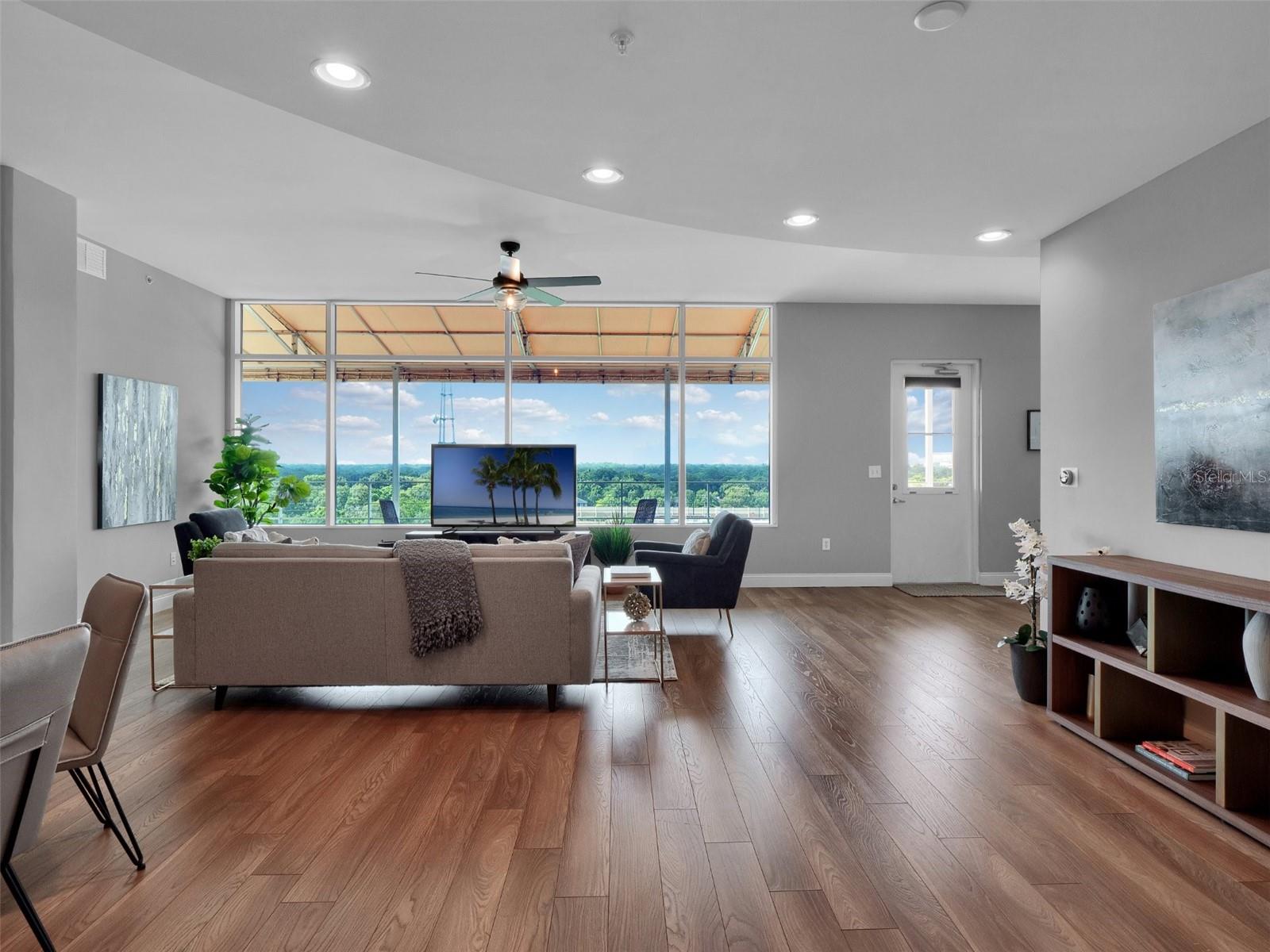 Image 38 of 65 For 525 Jackson Street