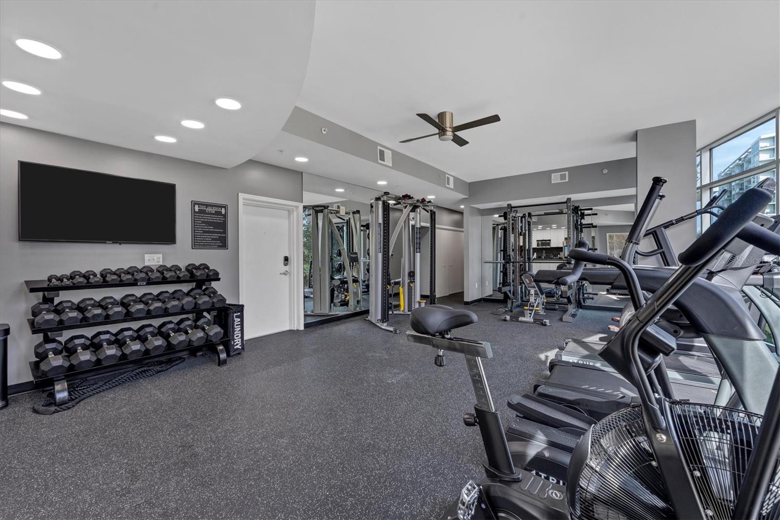 Image 55 of 65 For 525 Jackson Street