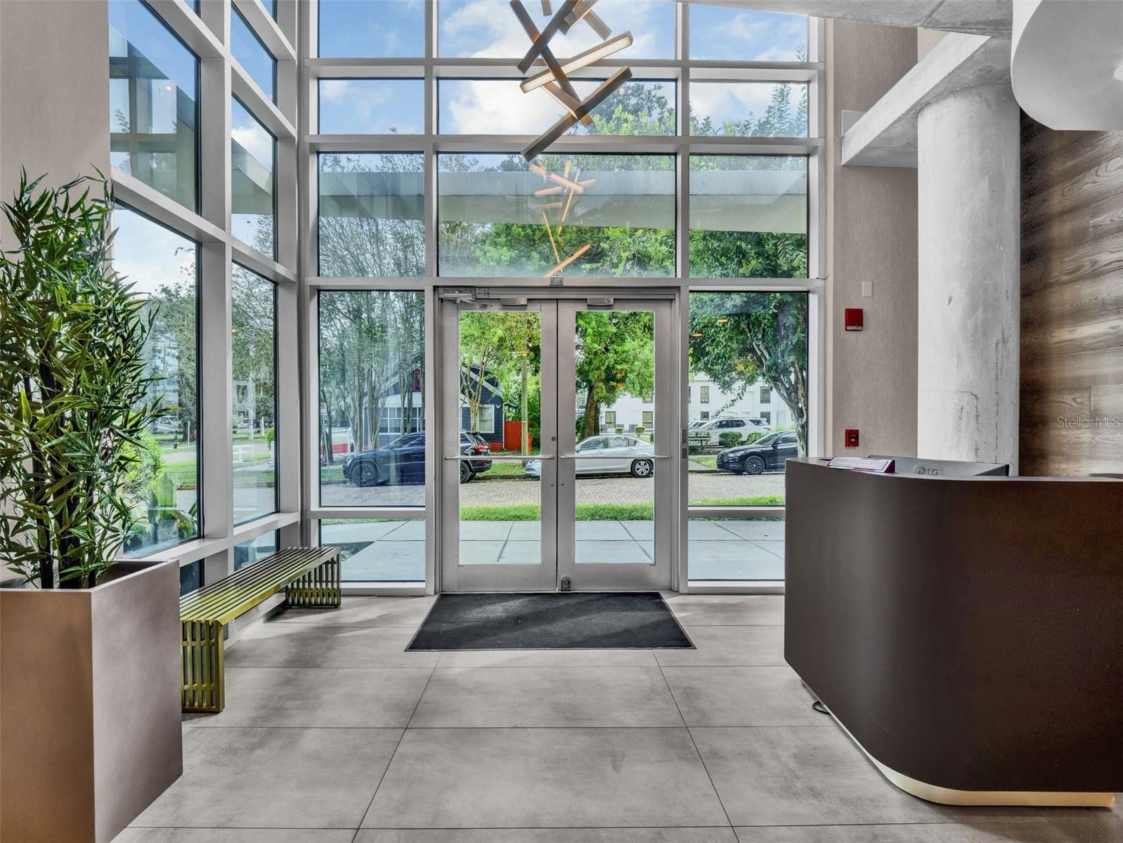 Image 6 of 65 For 525 Jackson Street