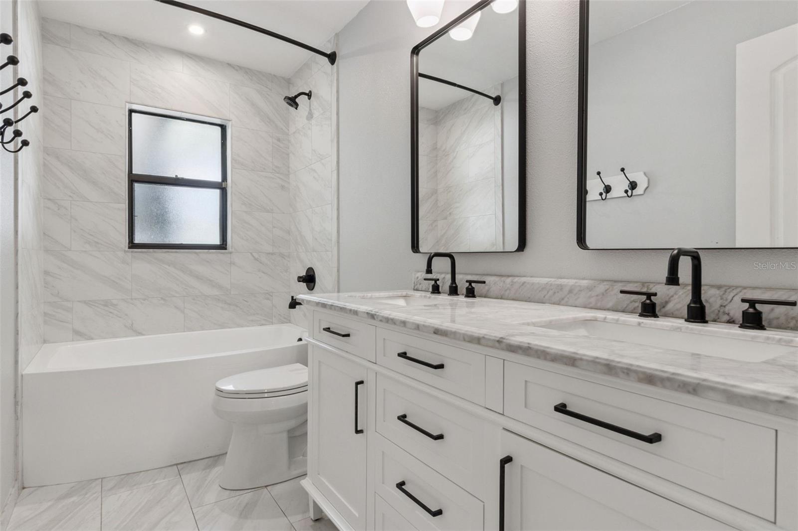 Image 26 of 43 For 4240 Landmark Drive