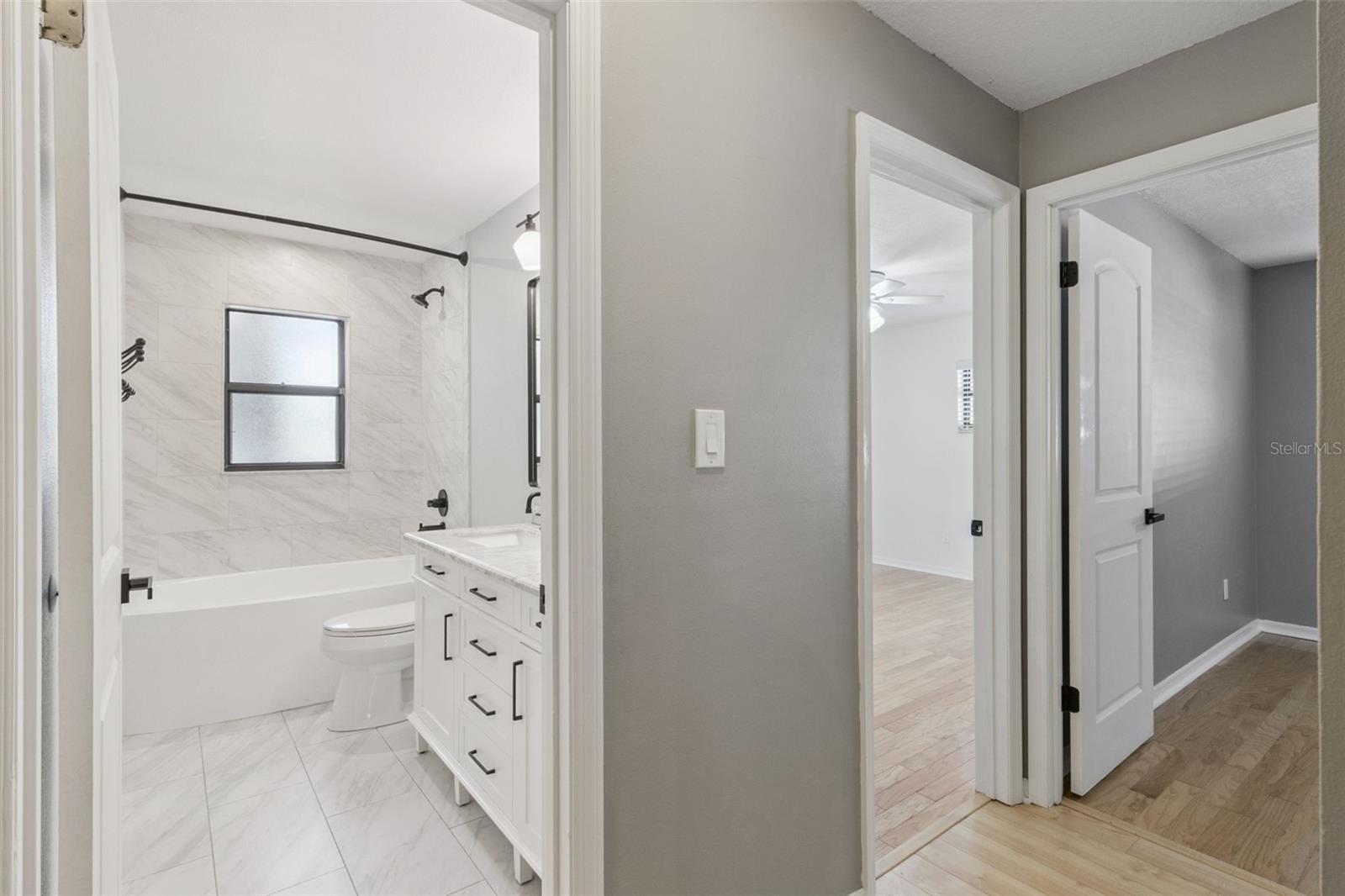 Image 27 of 43 For 4240 Landmark Drive