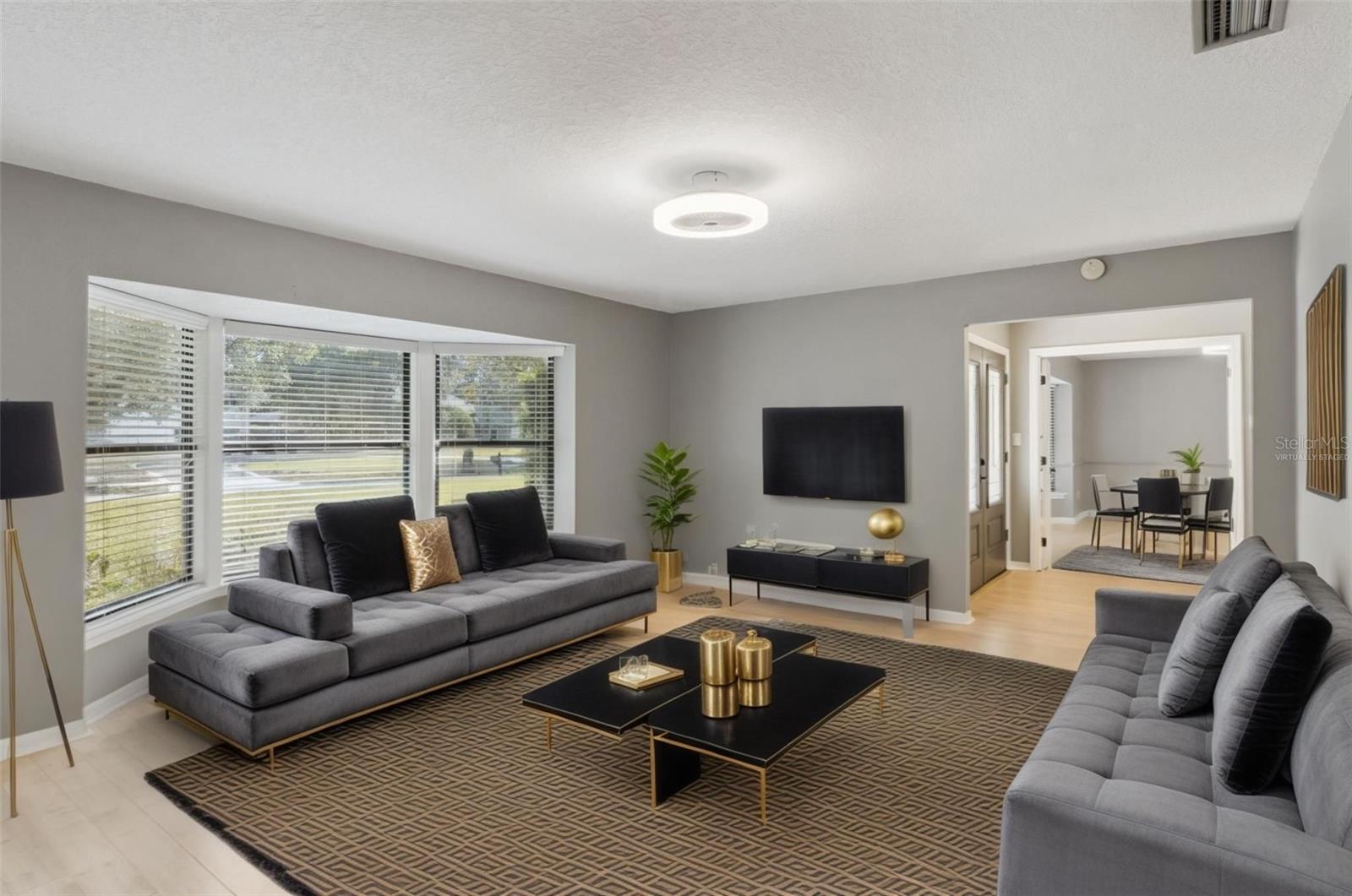 Image 7 of 43 For 4240 Landmark Drive