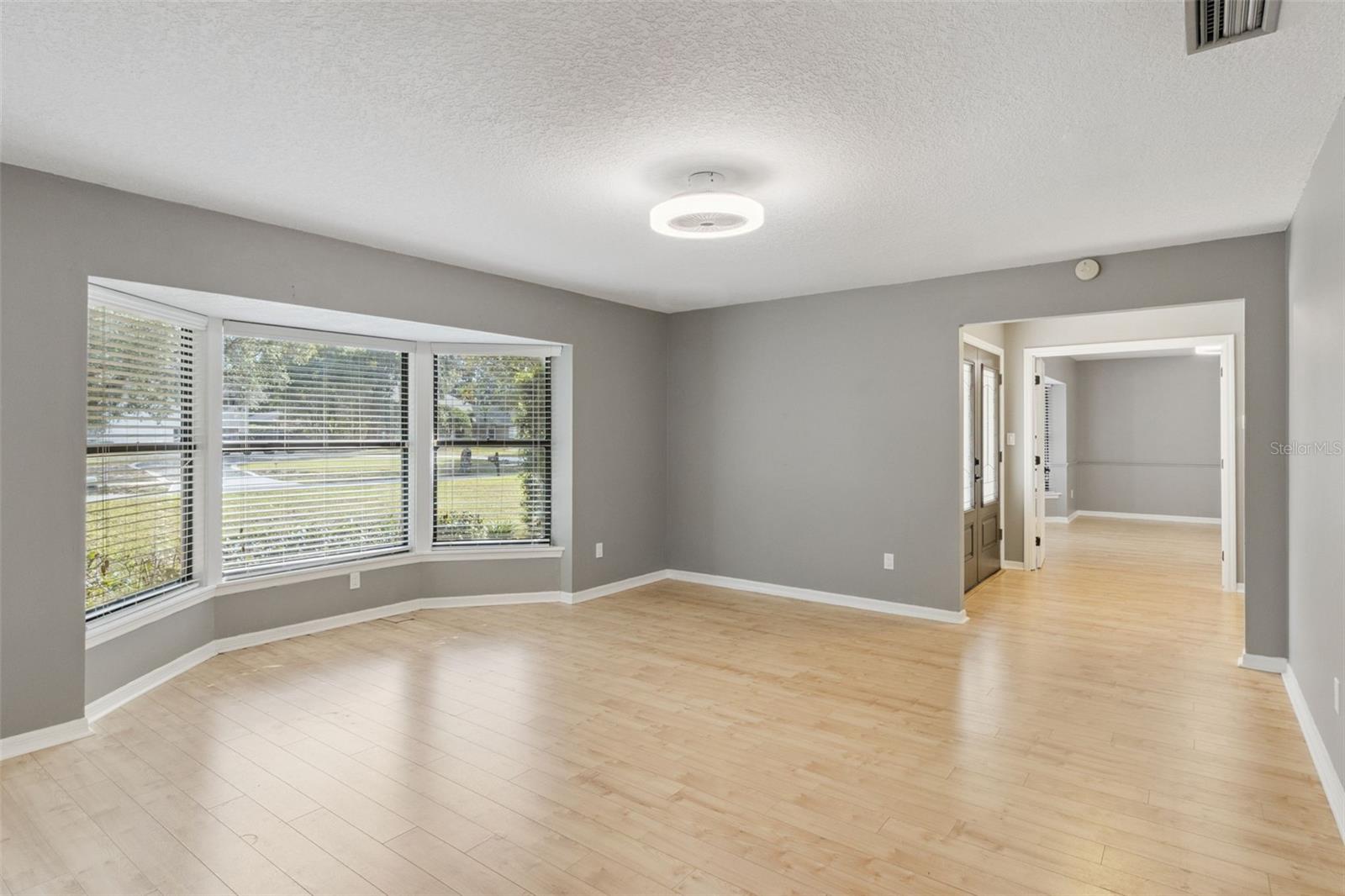 Image 8 of 43 For 4240 Landmark Drive