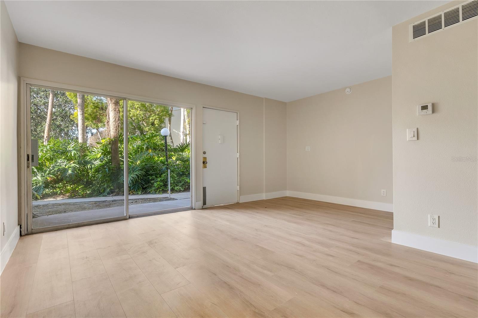 Image 4 of 13 For 200 Maitland Avenue 43