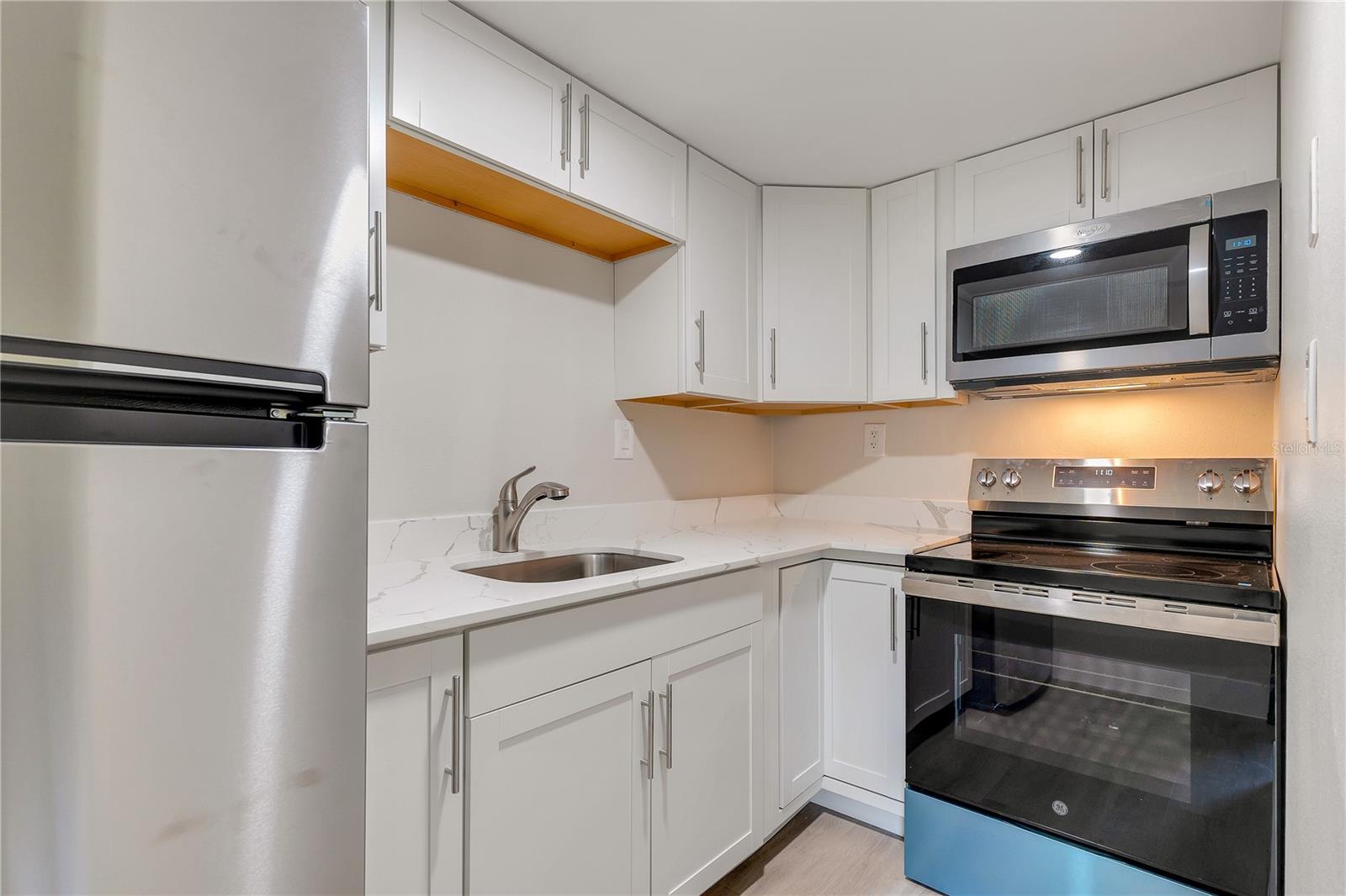 Image 5 of 13 For 200 Maitland Avenue 43