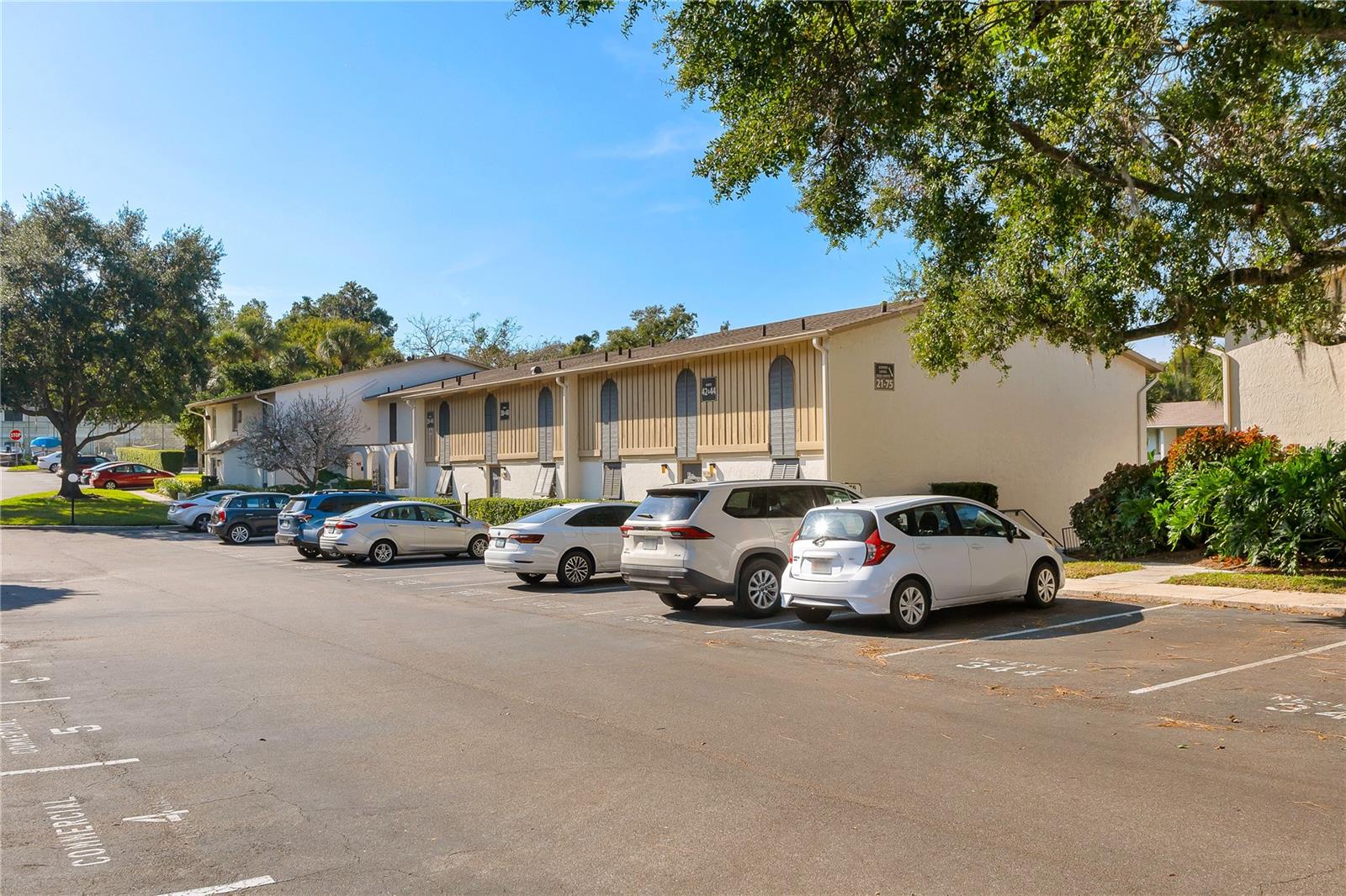 Image 9 of 13 For 200 Maitland Avenue 43