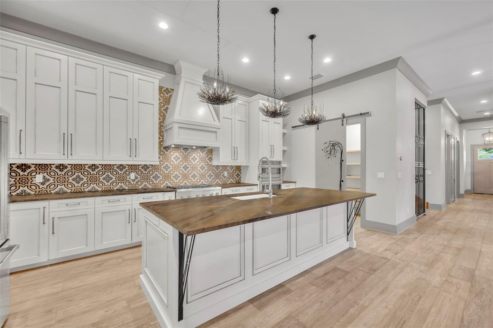 Image 13 of 44 For 1018 Yates Street