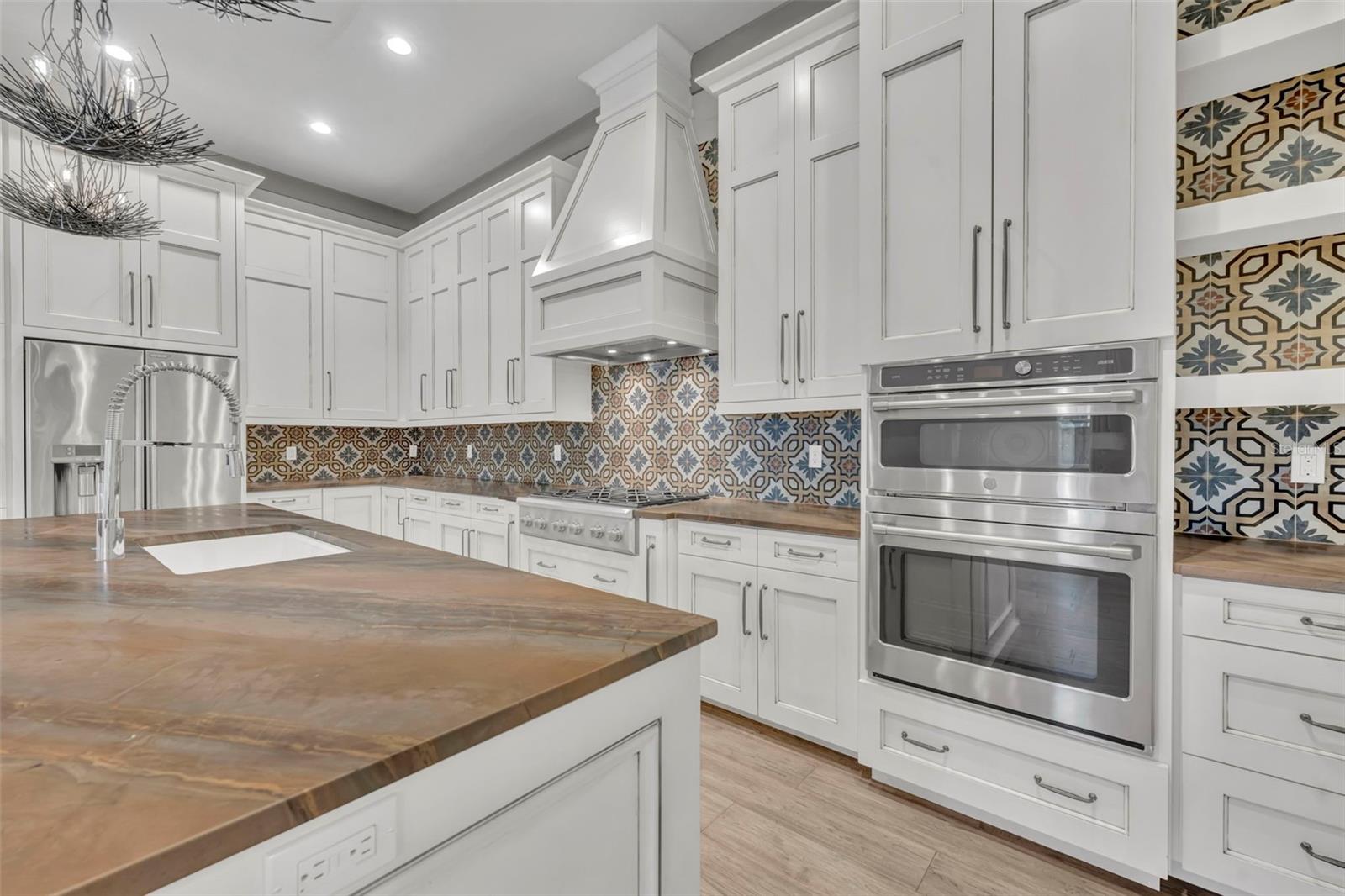 Image 18 of 44 For 1018 Yates Street