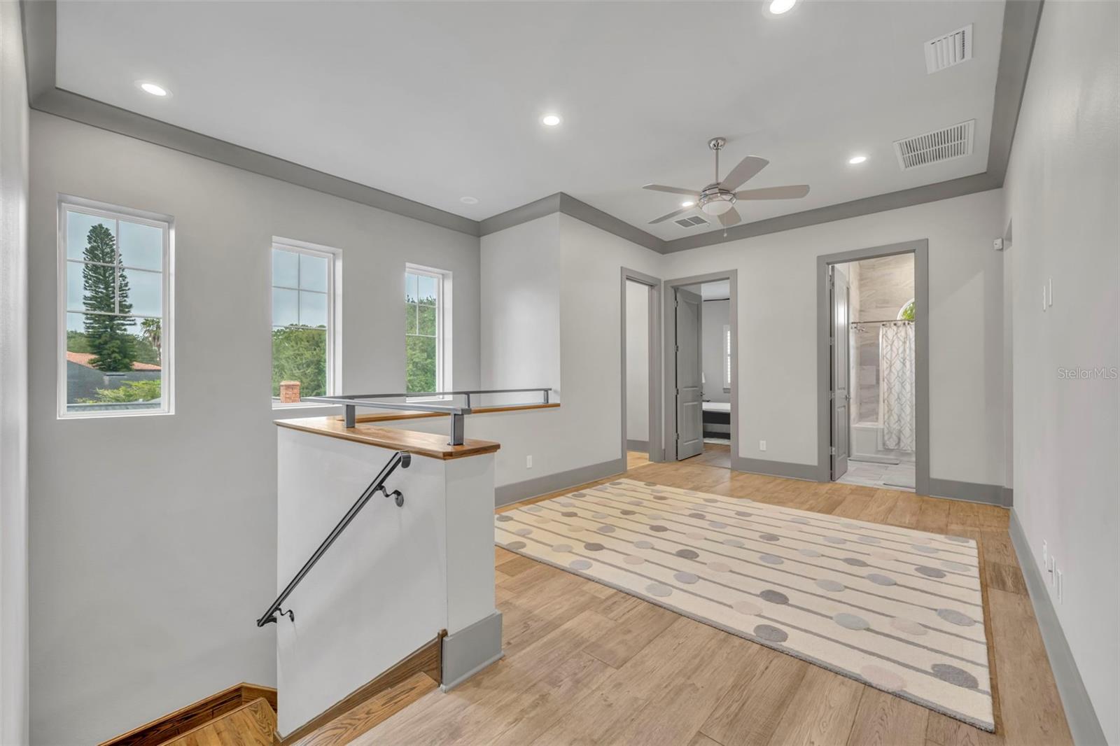 Image 22 of 44 For 1018 Yates Street