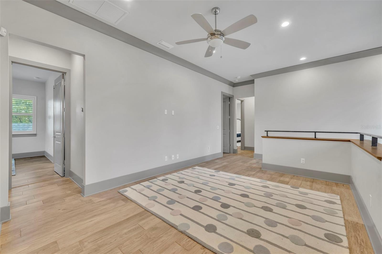 Image 24 of 44 For 1018 Yates Street