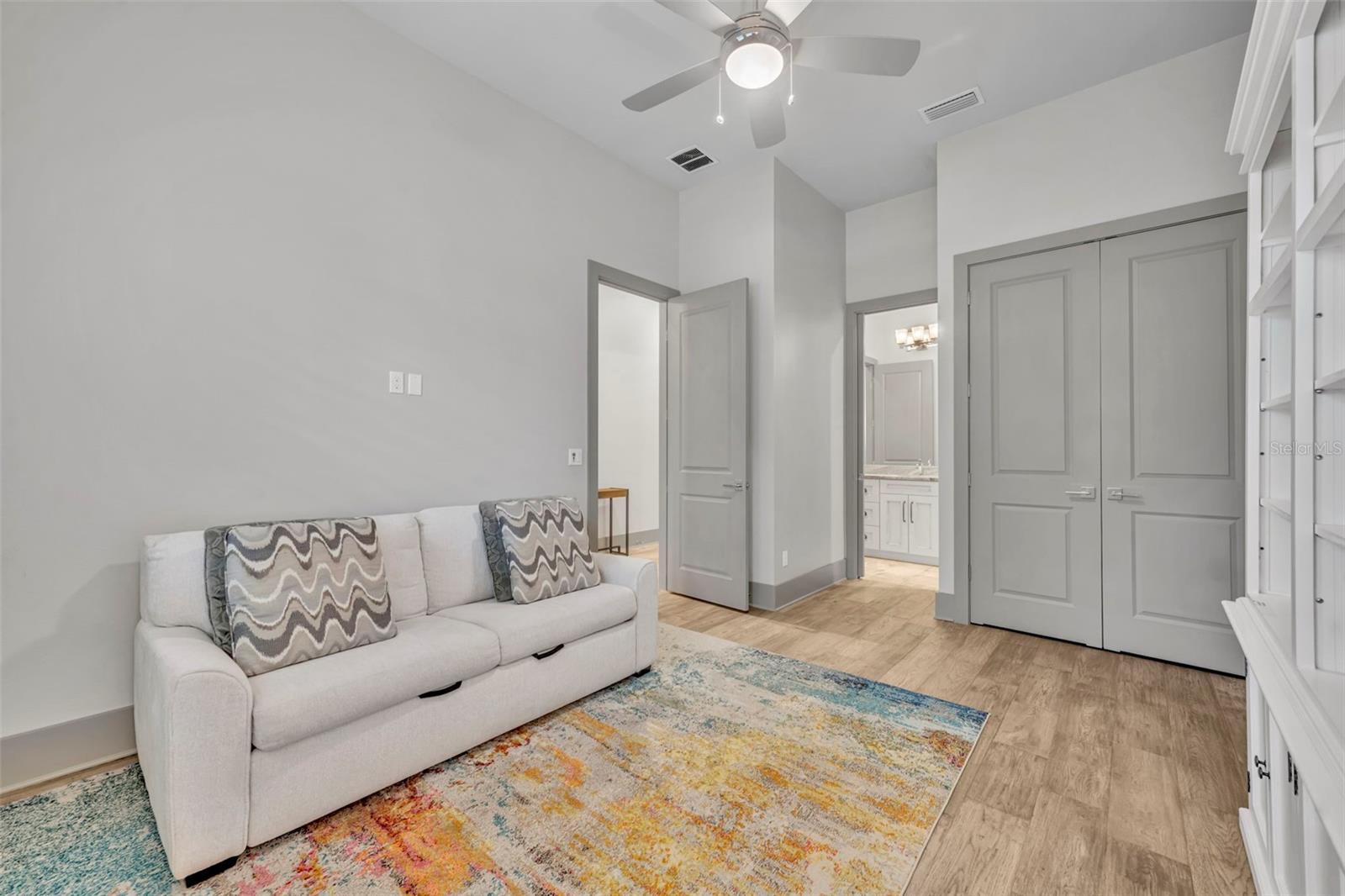 Image 39 of 44 For 1018 Yates Street