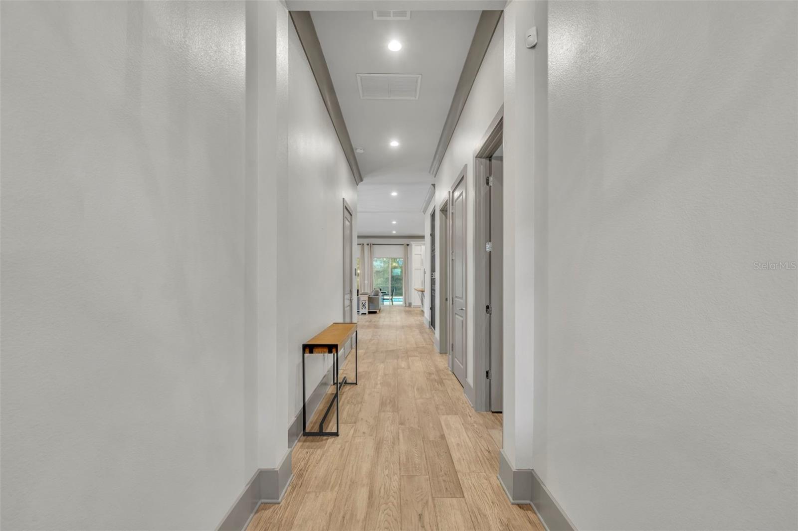 Image 4 of 44 For 1018 Yates Street