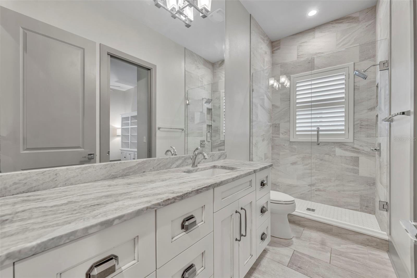 Image 40 of 44 For 1018 Yates Street