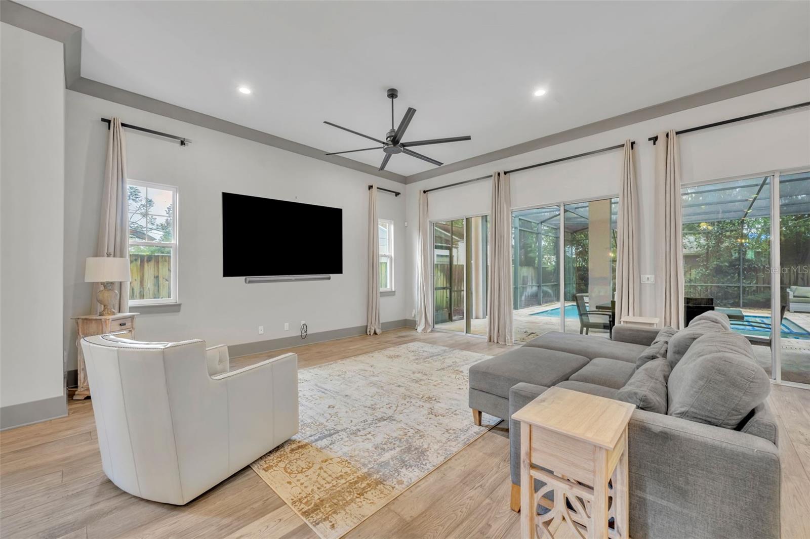 Image 8 of 44 For 1018 Yates Street