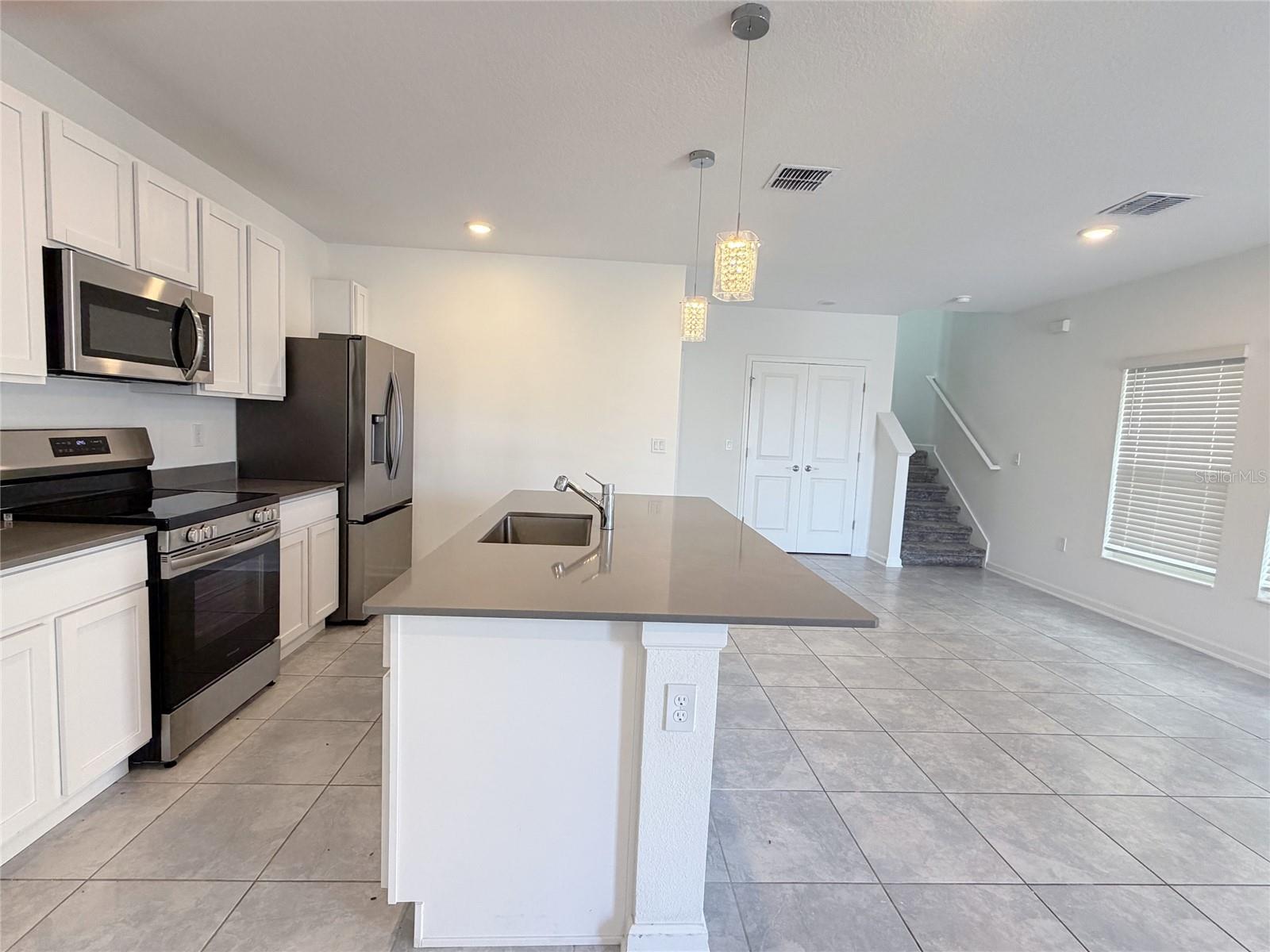 Image 8 of 47 For 7280 Ivy Tendril Avenue