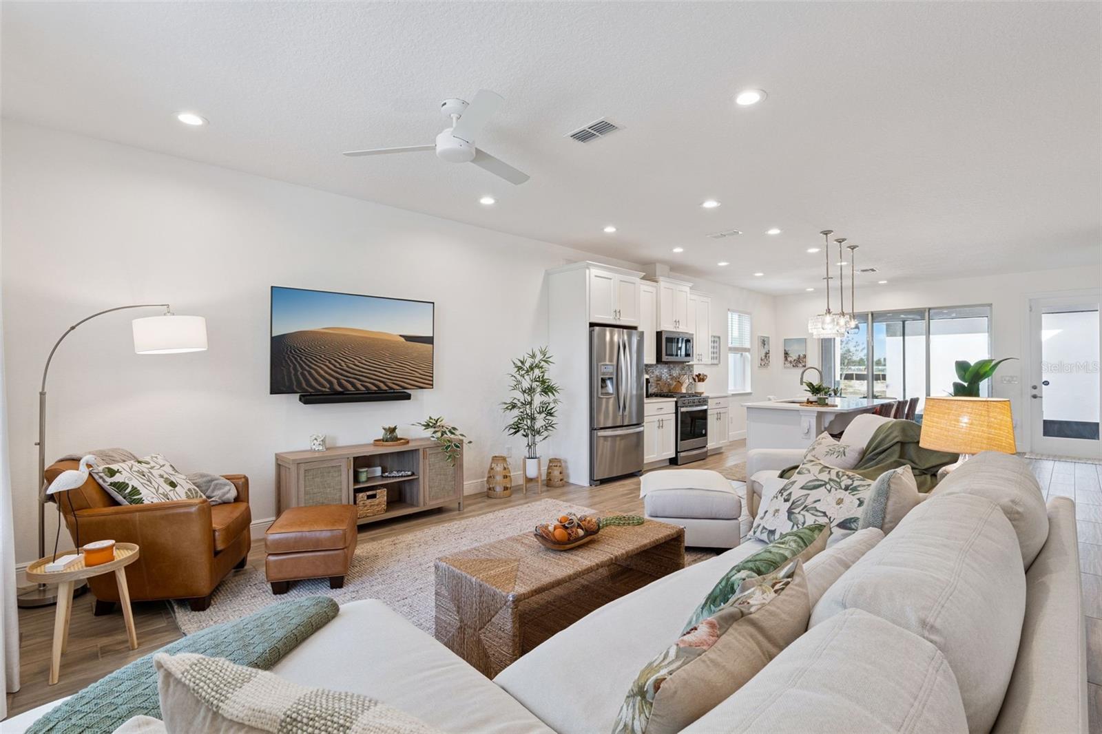 Image 11 of 64 For 13067 Tollcross Way