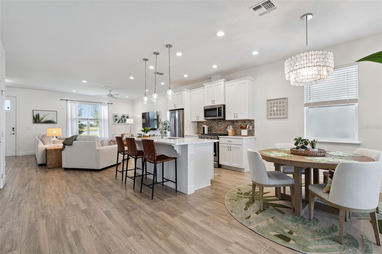 Image 15 of 64 For 13067 Tollcross Way