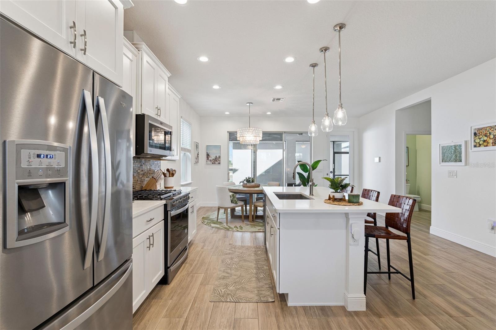 Image 18 of 64 For 13067 Tollcross Way