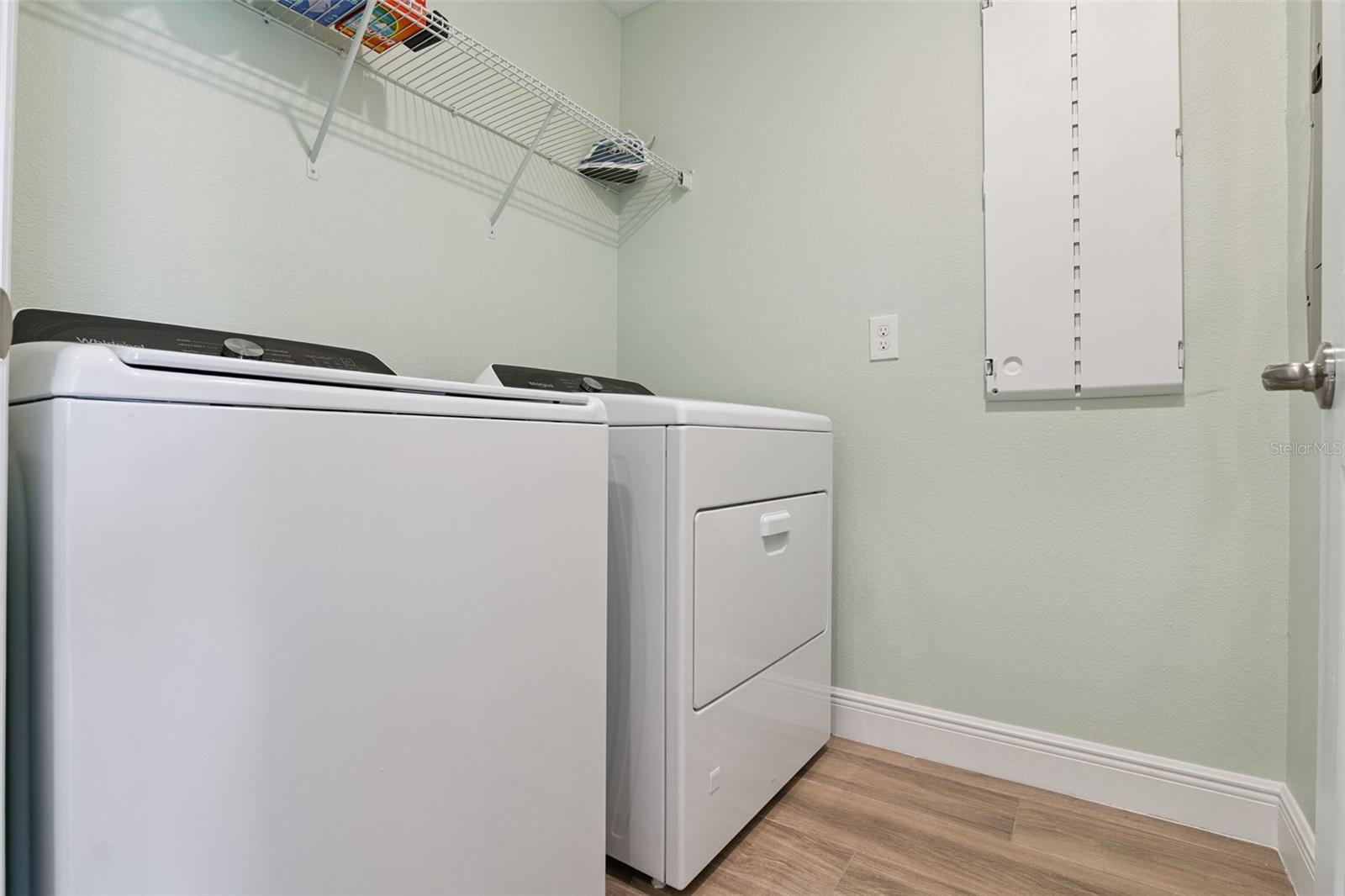 Image 36 of 64 For 13067 Tollcross Way